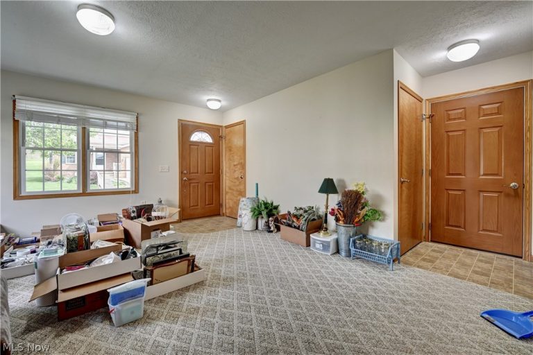 960B Mcdonald Drive, Sugarcreek, OH - Photo 2