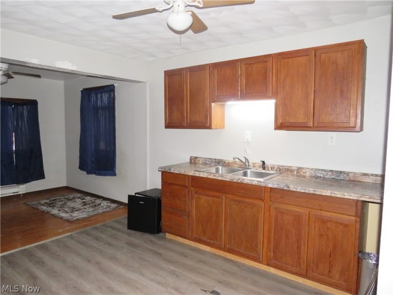 227 Main Street, Follansbee, WV - Photo 5