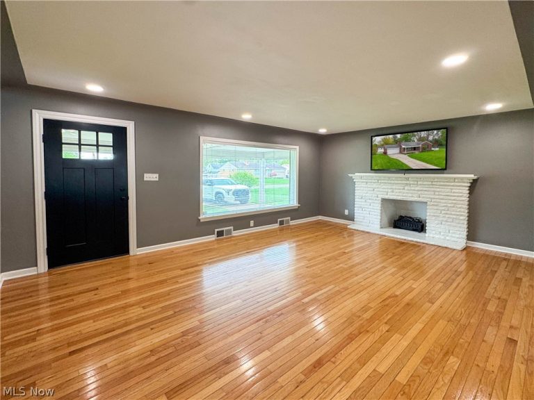 4047 Cascade Drive, Youngstown, OH - Photo 8