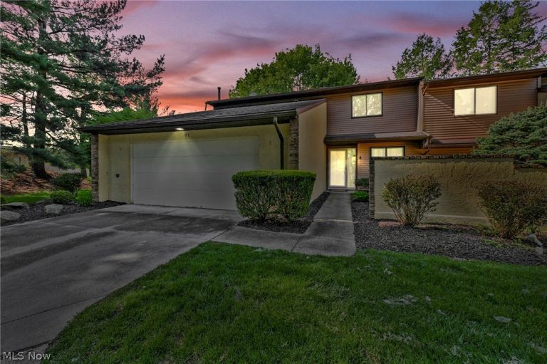 93 Silver Valley Boulevard, Munroe Falls, OH - Photo 3