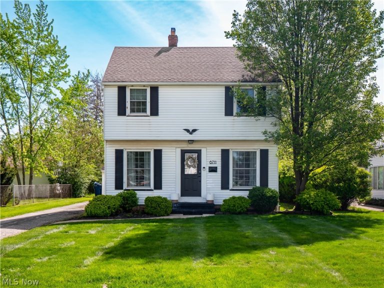 6711 Parma Park Boulevard, Parma Heights, OH, 44130
