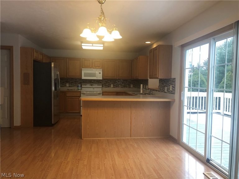 6140 Champagne, Medina, OH - Photo 3