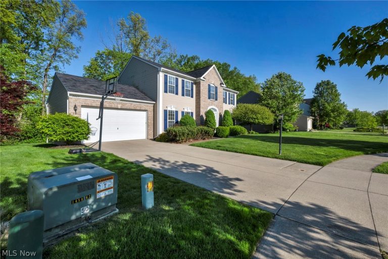 2663 Ambridge Drive, Avon, OH - Photo 6