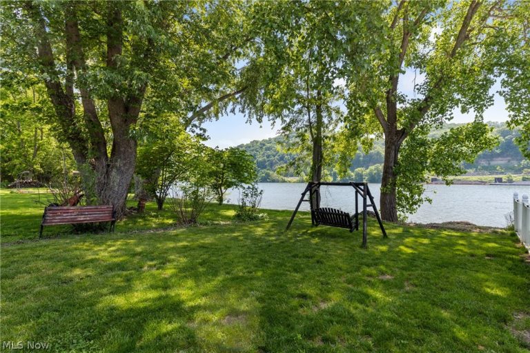 140 1st Street, Powhatan Point, OH - Photo 4