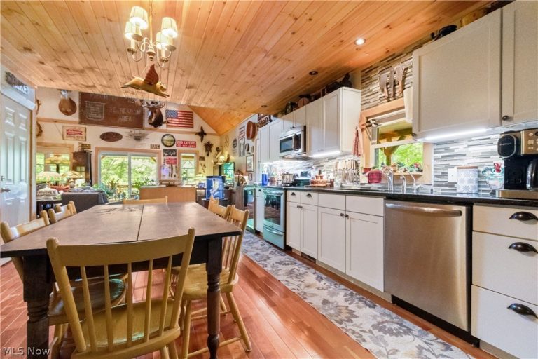 33605 Goodrich Drive, Piedmont, OH - Photo 6