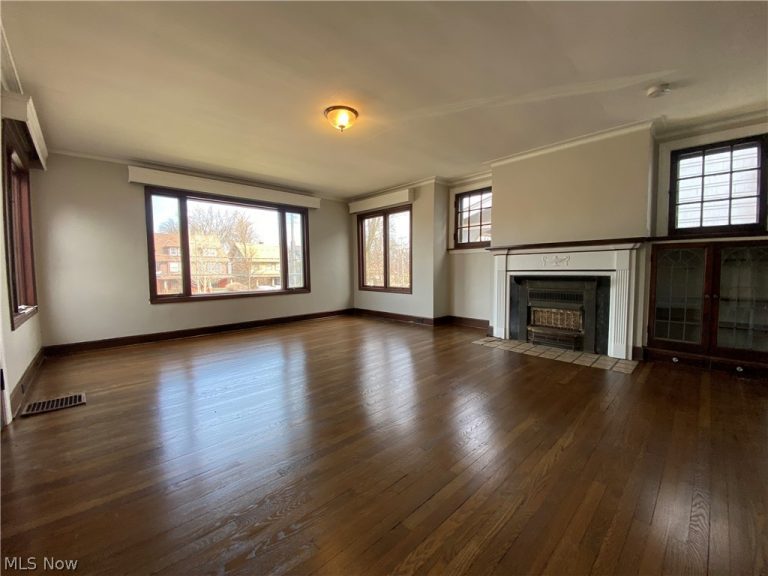 9327 Clifton Boulevard, Cleveland, OH - Photo 6