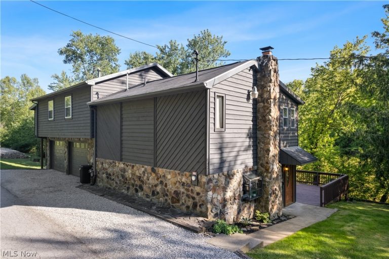 842 River Road, Davisville, WV, 26142