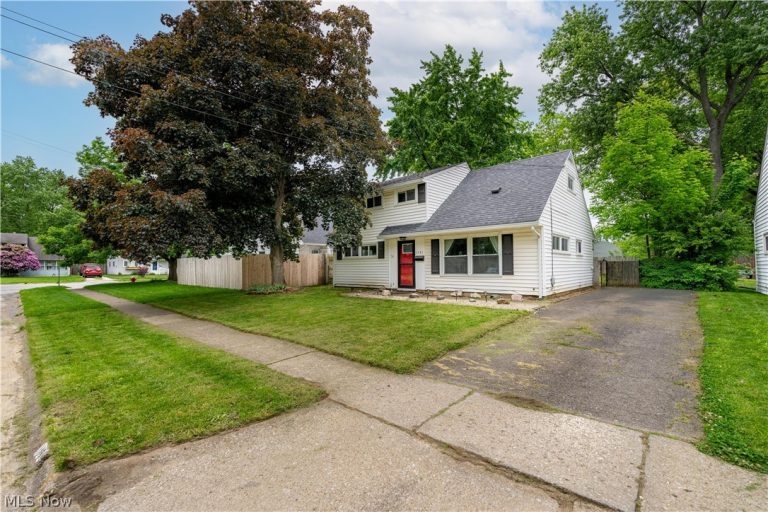 1151 Ruth Avenue, Cuyahoga Falls, OH - Photo 2