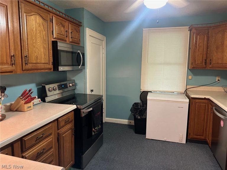 1201 Lakeview Drive, Parkersburg, WV - Photo 5