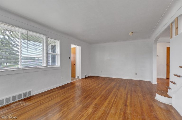 1959 Warrensville Center Road, South Euclid, OH - Photo 5