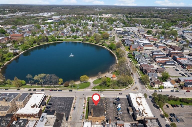 542 Park Avenue, Barberton, OH - Photo 2