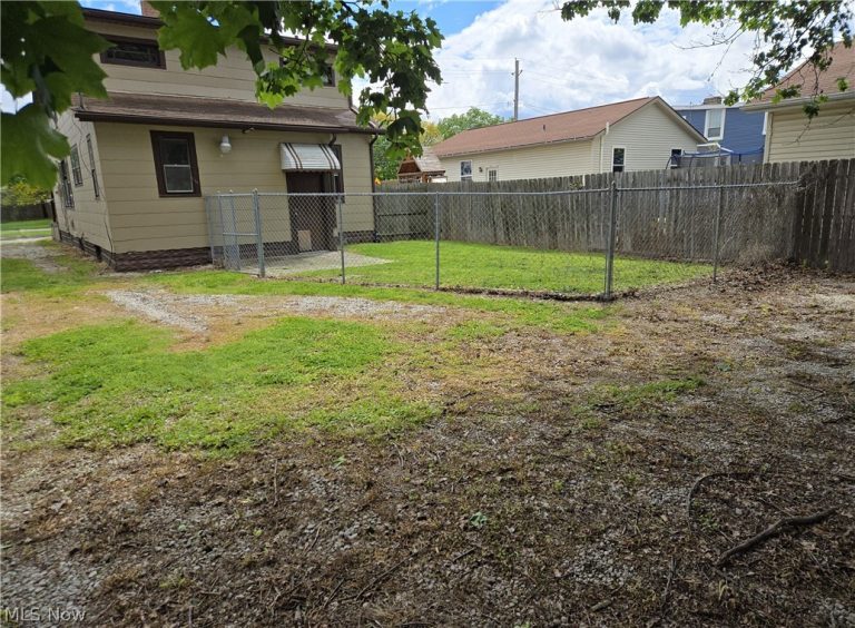 1635 Triplett Boulevard, Akron, OH - Photo 3