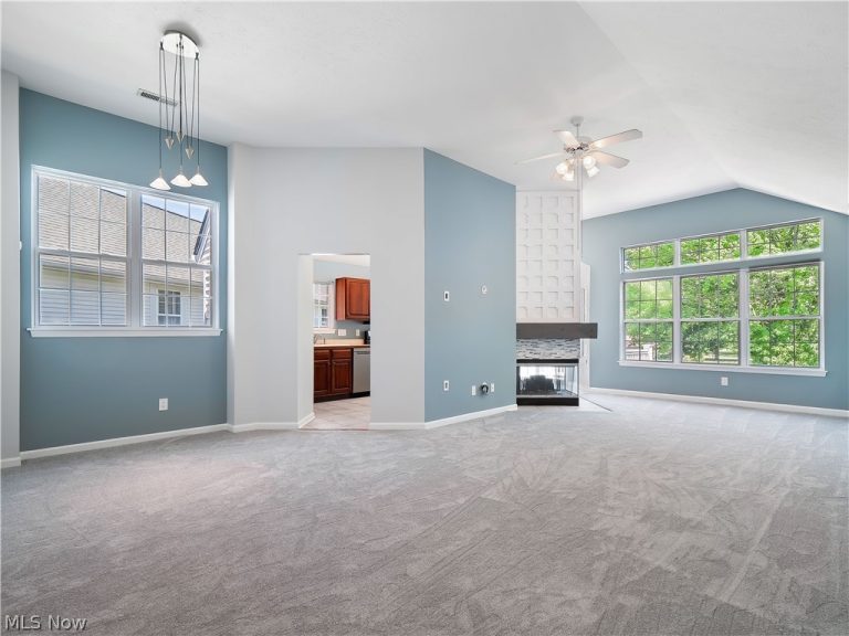 54 Vista Circle, North Olmsted, OH - Photo 8