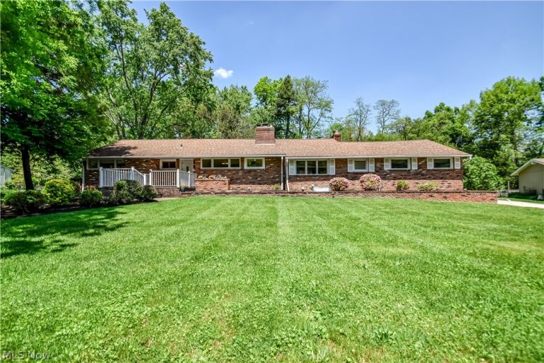 8905 Spring Valley Drive, Mentor, OH, 44060