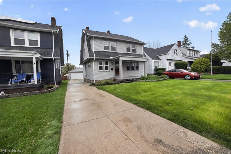 4874 95th Street, Garfield Heights, OH - Photo 2