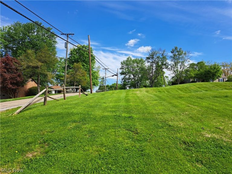 1724 Brenton Road, Cambridge, OH - Photo 8