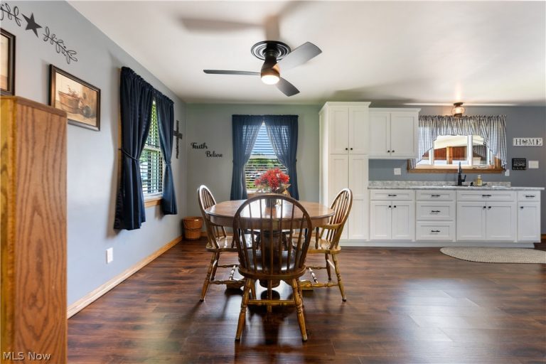 4260 Broadway Avenue, Louisville, OH - Photo 6