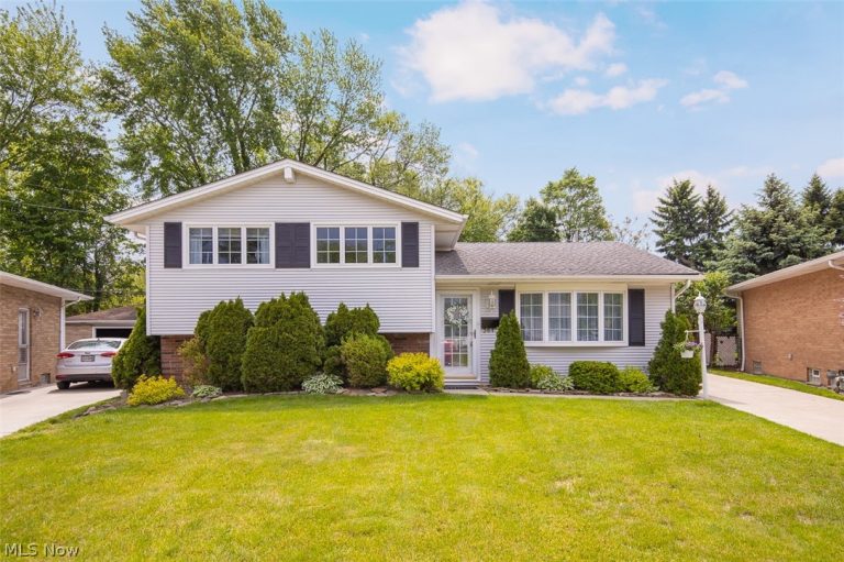 361 Skyview Road, Cleveland, OH - Photo 2