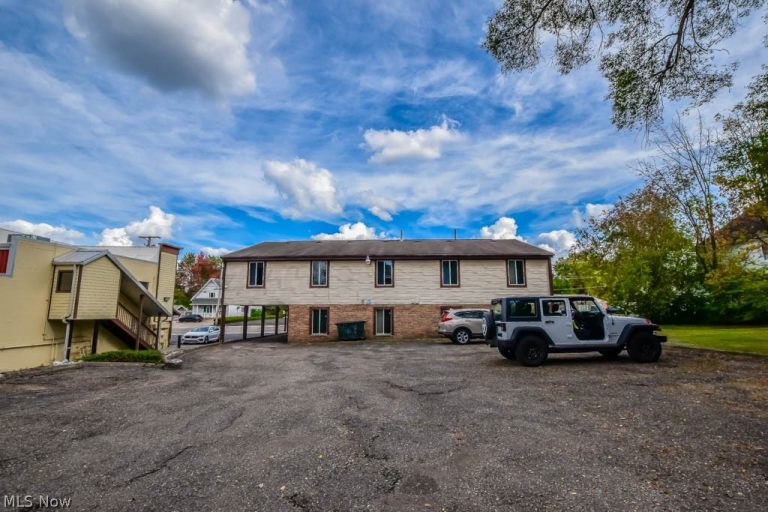 3757 Cleveland Avenue #202, Canton, OH - Photo 8