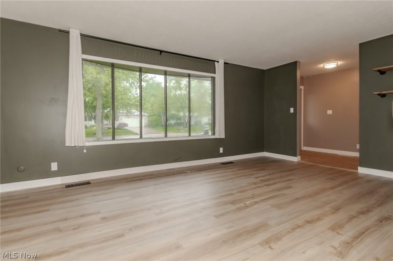 8806 Norwood Drive, Mentor, OH - Photo 5