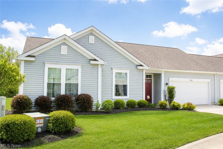 8700 Wakefield Run, North Ridgeville, OH - Photo 2