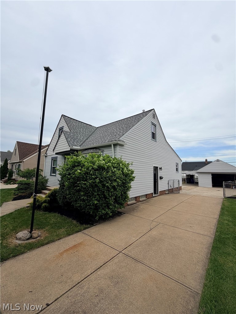 4717 Summer Lane, Brooklyn, OH - Photo 2