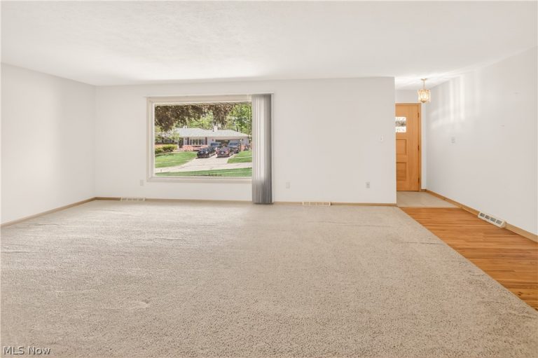 7704 Cecelia Drive, Parma, OH - Photo 4