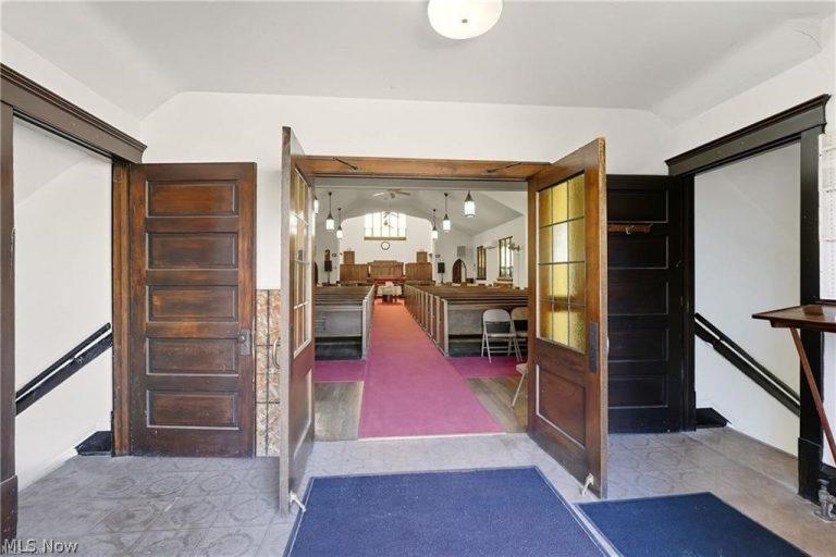 742 Johnston Street, Akron, OH - Photo 3