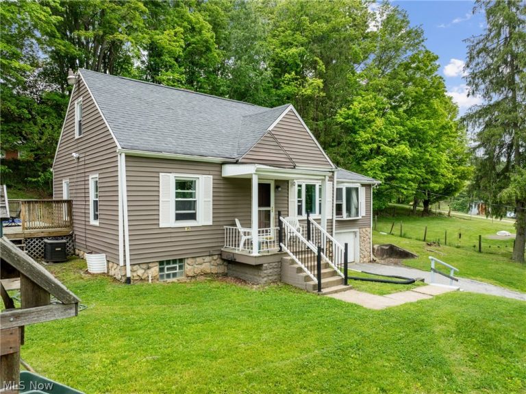 54321 Colerain Pike, Martins Ferry, OH - Photo 3