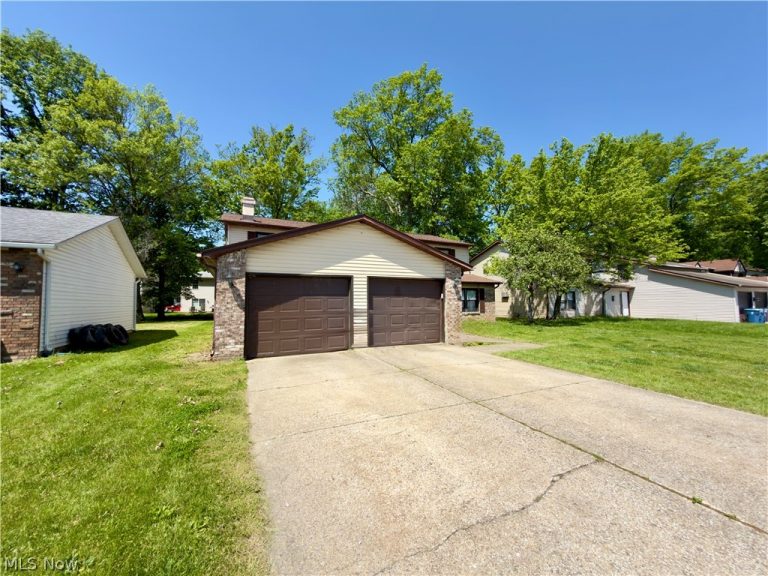2814 Forest Lane, Lorain, OH - Photo 3