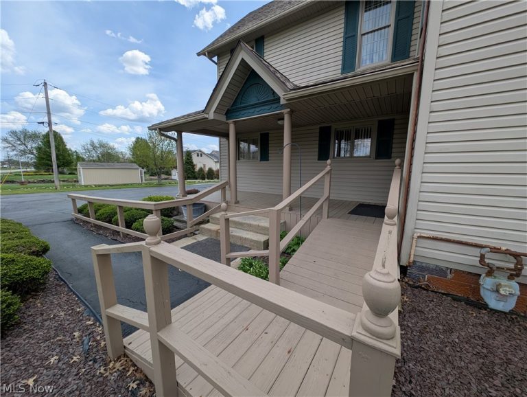 17991 Mahoning Avenue, Lake Milton, OH - Photo 8