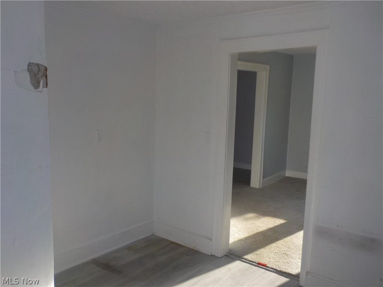 3912 Oak Park Avenue, Cleveland, OH - Photo 5