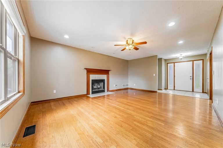 22461 Macbeth Avenue, Fairview Park, OH - Photo 4
