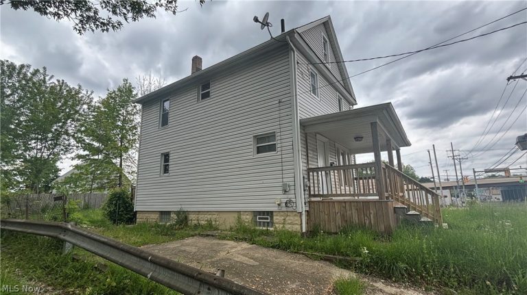 750 Brown Street, Akron, OH - Photo 2