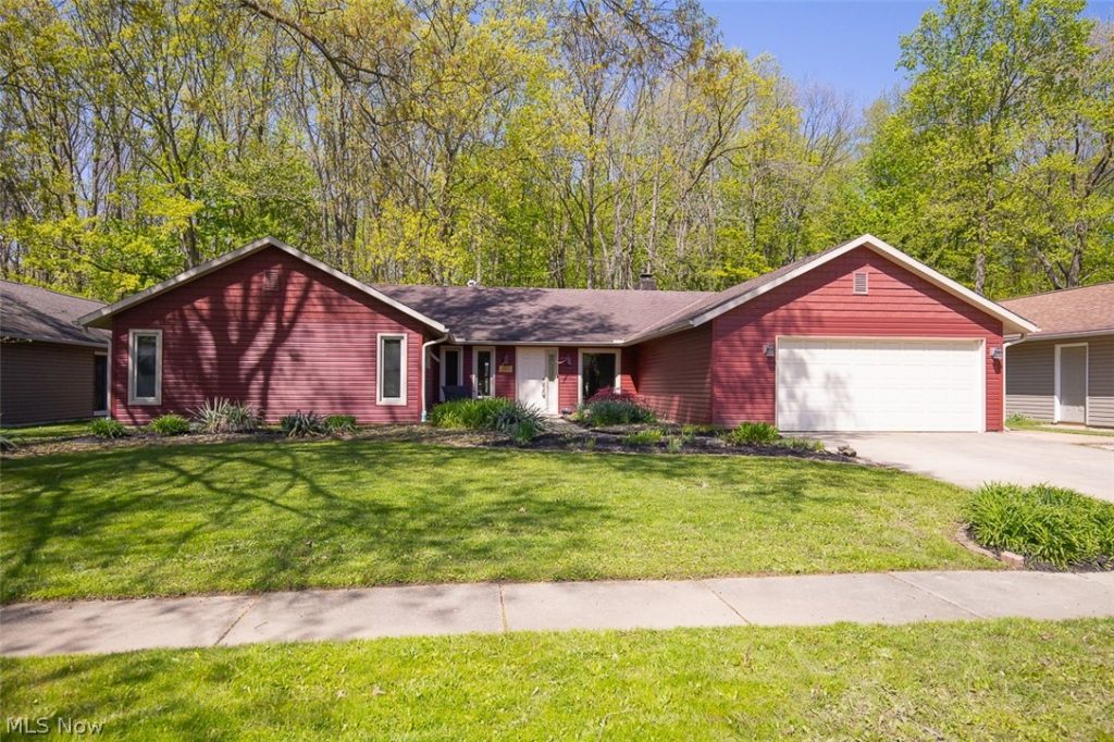 522 Merrimak Drive, Berea, OH