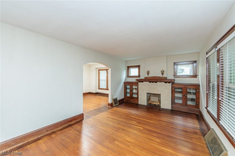 983 Dan Street, Akron, OH - Photo 6