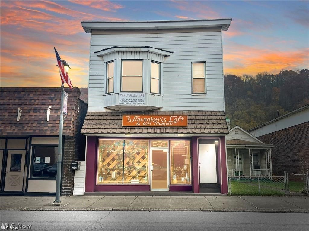 830 Main Street, Follansbee, WV