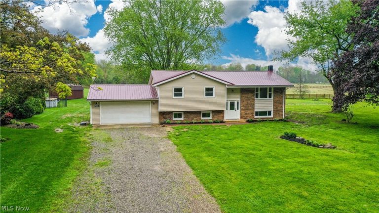 9564 Wolf Road, Windham, OH, 44288