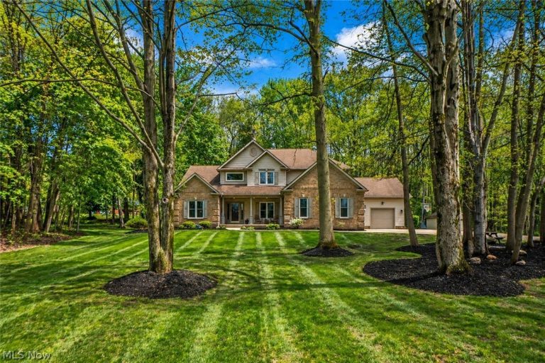 6385 Sylvian Street, North Canton, OH - Photo 3