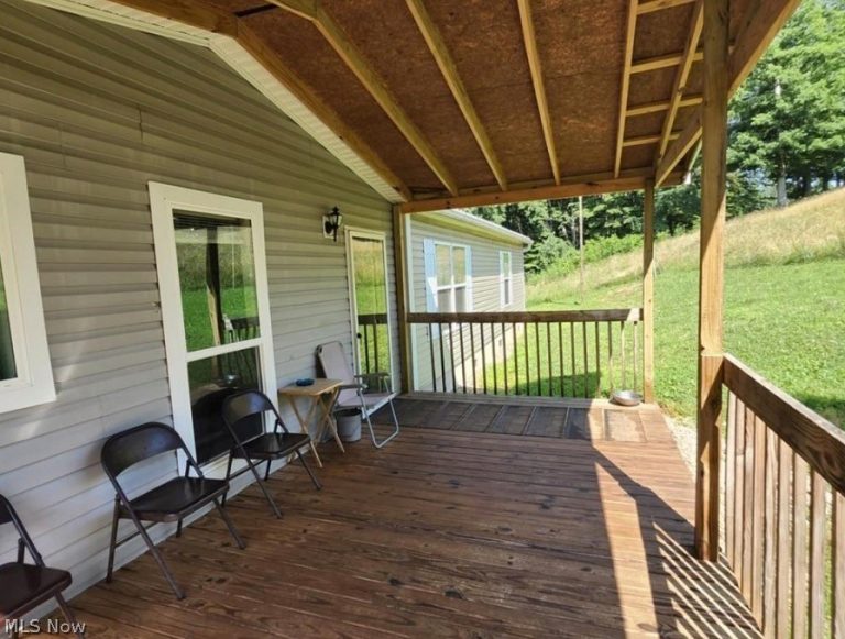 960 Kerby Ridge Road, Mt Zion, WV - Photo 2