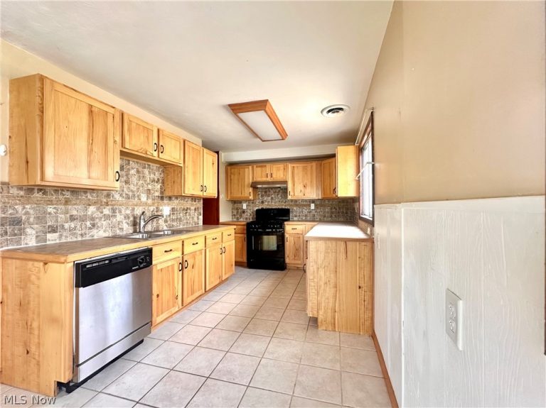 1507 Lehigh Avenue, Lorain, OH - Photo 4