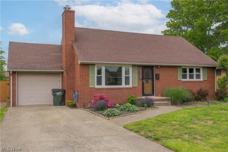 1311 High Street, Louisville, OH - Photo 2