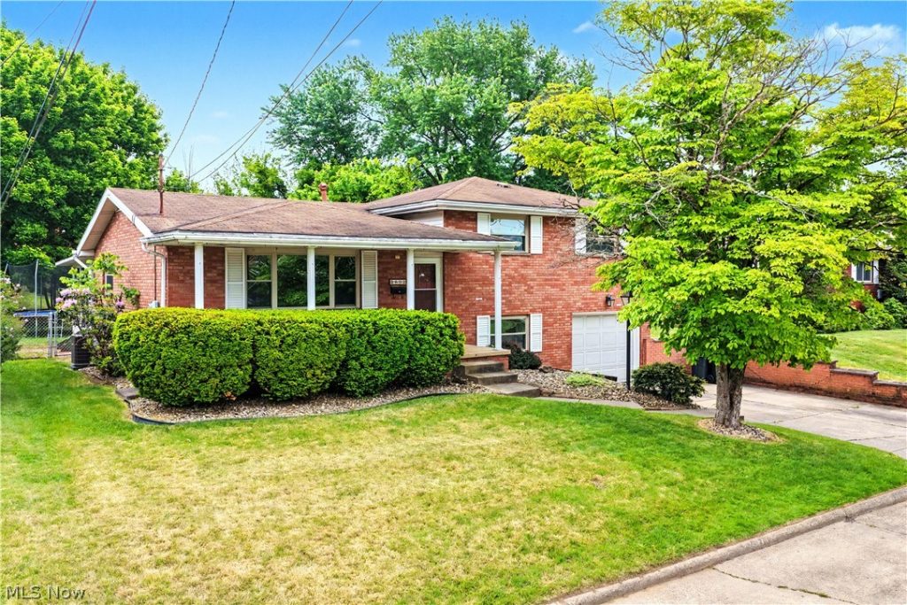 2802 16th Avenue, Vienna, WV