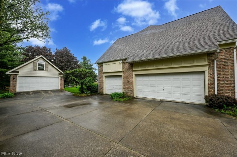 545 San Pier Drive, Akron, OH - Photo 5