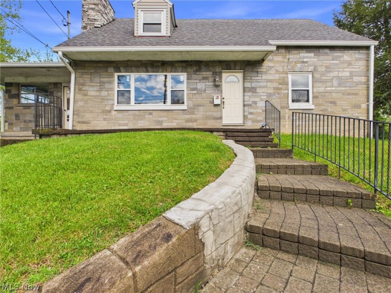 3108 Fairview Avenue, Parkersburg, WV, 26104