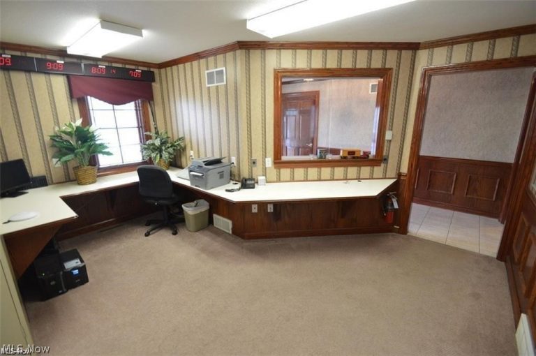 10314 Main Street, New Middletown, OH - Photo 6