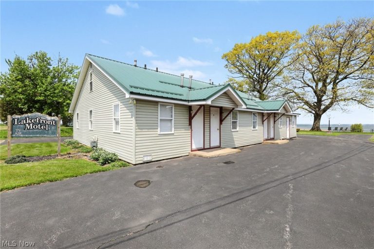 298 Park Avenue, Conneaut, OH - Photo 5