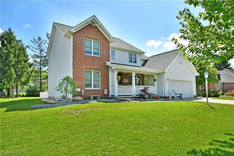 607 Chestnut Lane, Boardman, OH - Photo 2