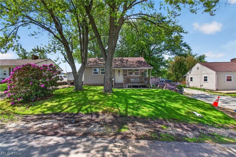 143 25th St., Massillon, OH - Photo 3