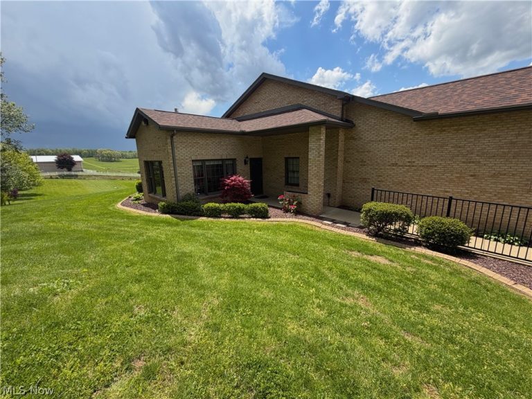 49341 Eagle Drive, East Liverpool, OH - Photo 2